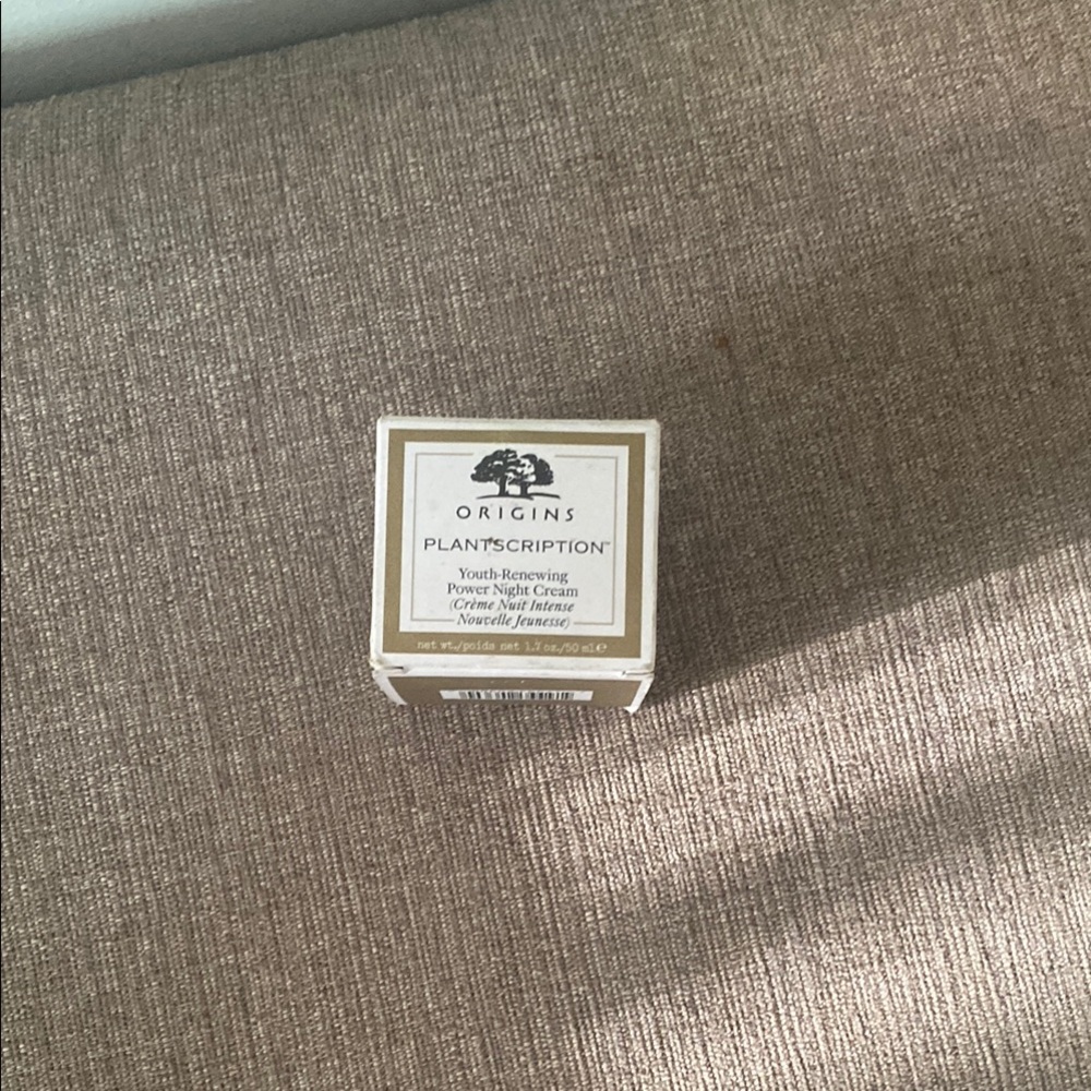 Origins White Modern Accents